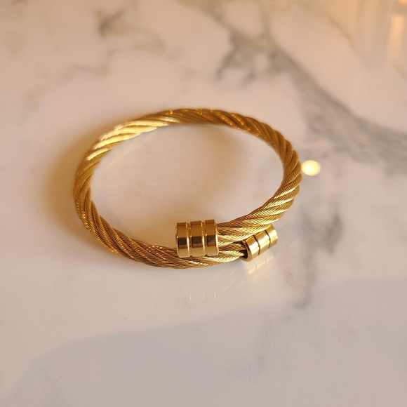 Stainless steel vintage bracelet set - Picture 3 of 7